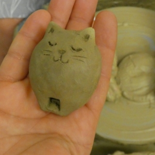 BETELT! AGYAGOZZ VELÜNK!